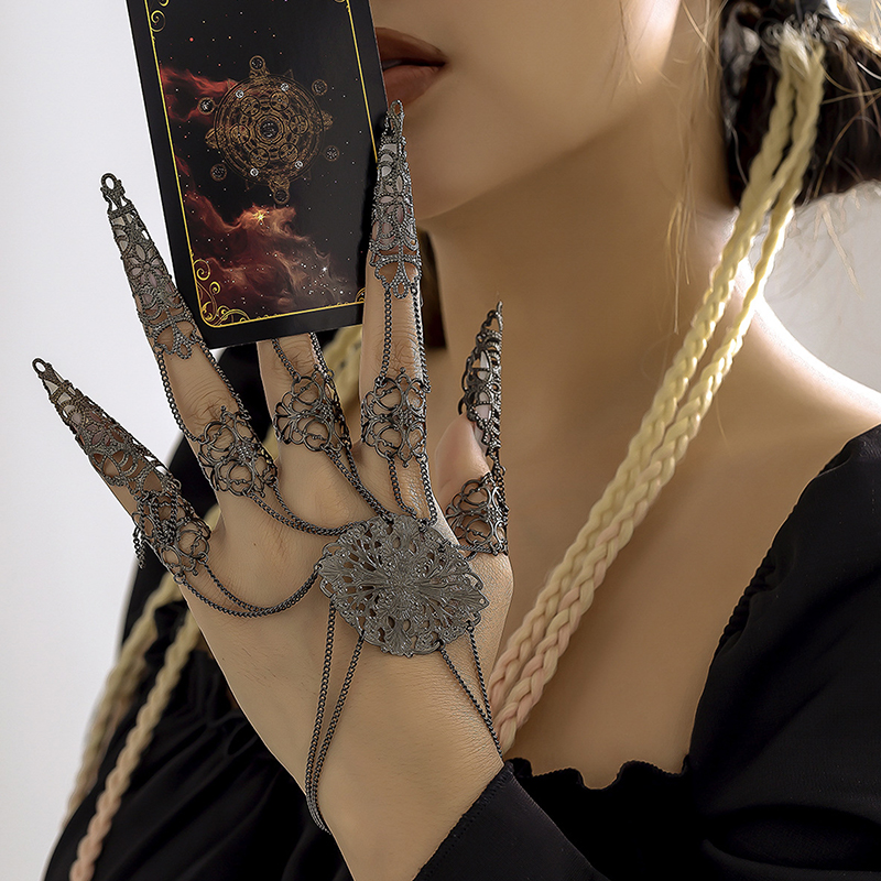 Women Accessories Dubai - 펑크 고스 두바이 인디언 할로우 핑거