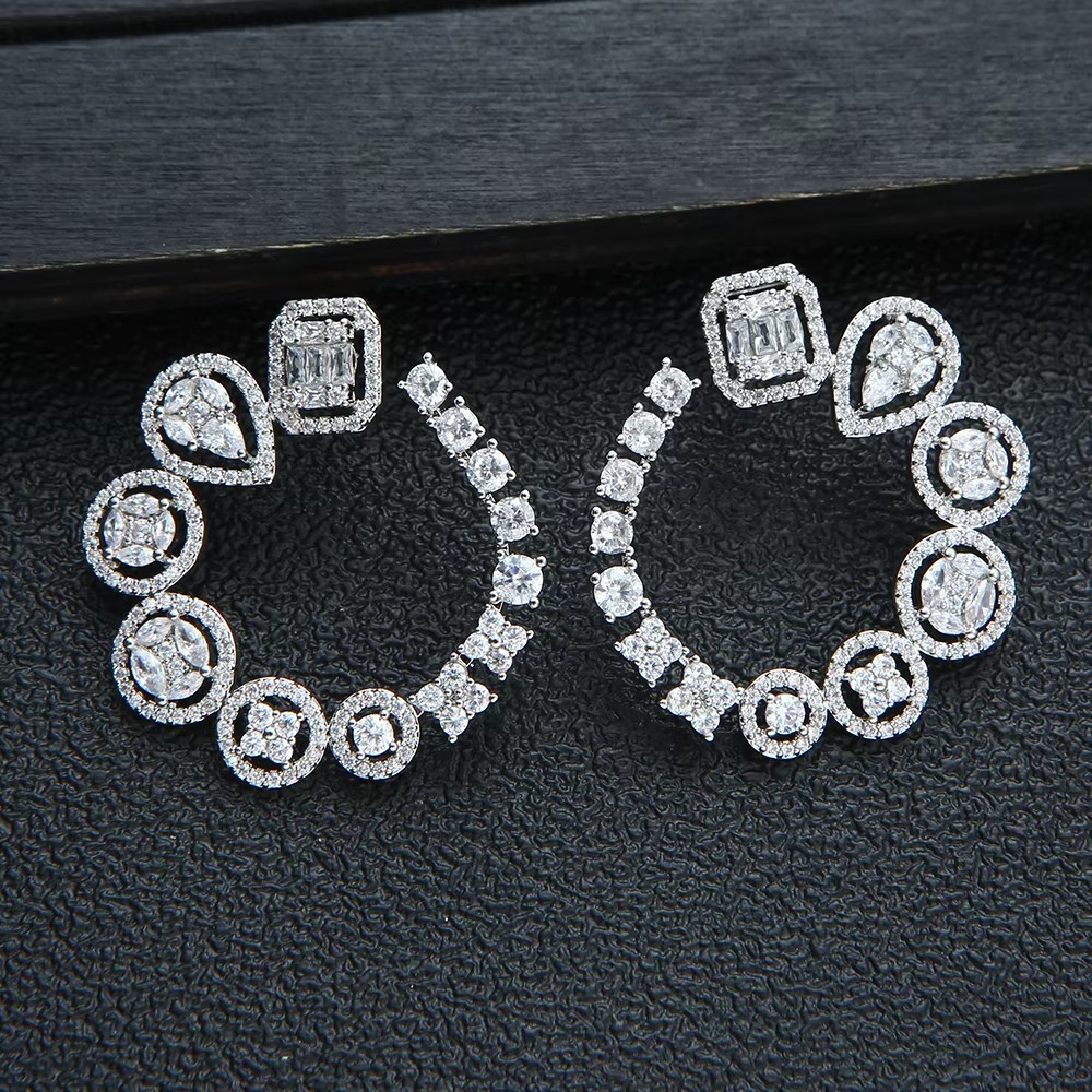 여성을위한 럭셔리 라운드 스터드 귀걸이 웨딩 큐빅 지르 - Women Accessories Dubai 리뷰 및 가격